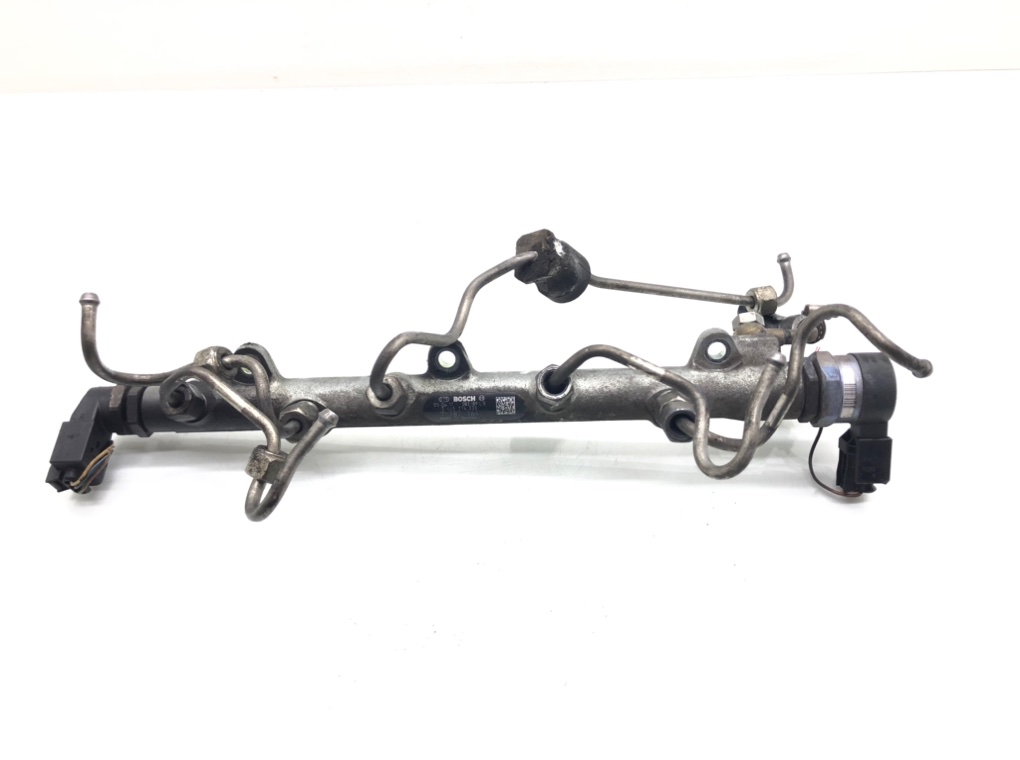 Топливная рампа бу для BMW 1 E87/E81/E82/E88 2.0 TD, 2005 г.