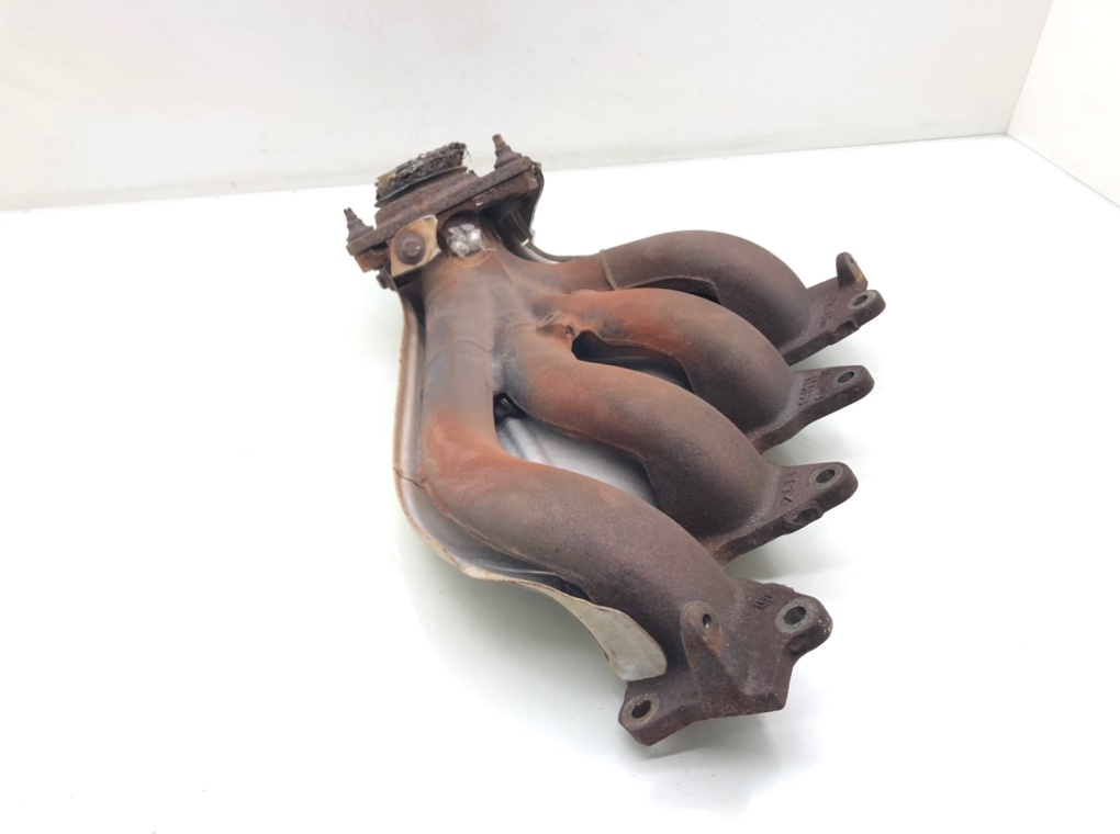 Коллектор выпускной бу для Renault Clio 2 1.4 i,  2003 г.