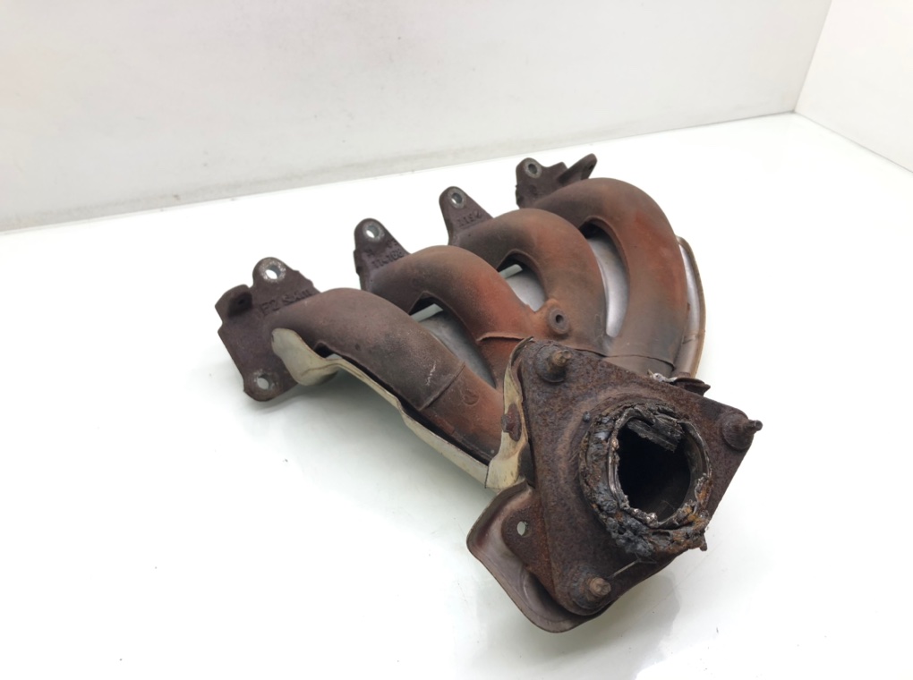 Коллектор выпускной бу для Renault Clio 2 1.4 i,  2003 г.