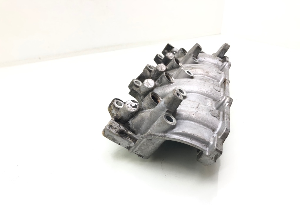 Коллектор впускной бу для Renault Clio 2 1.4 i,  2003 г.