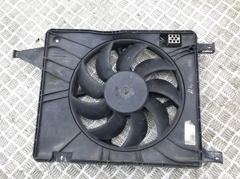 Вентилятор радиатора бу для Nissan Qashqai  1.5 DCi,  2008 г.