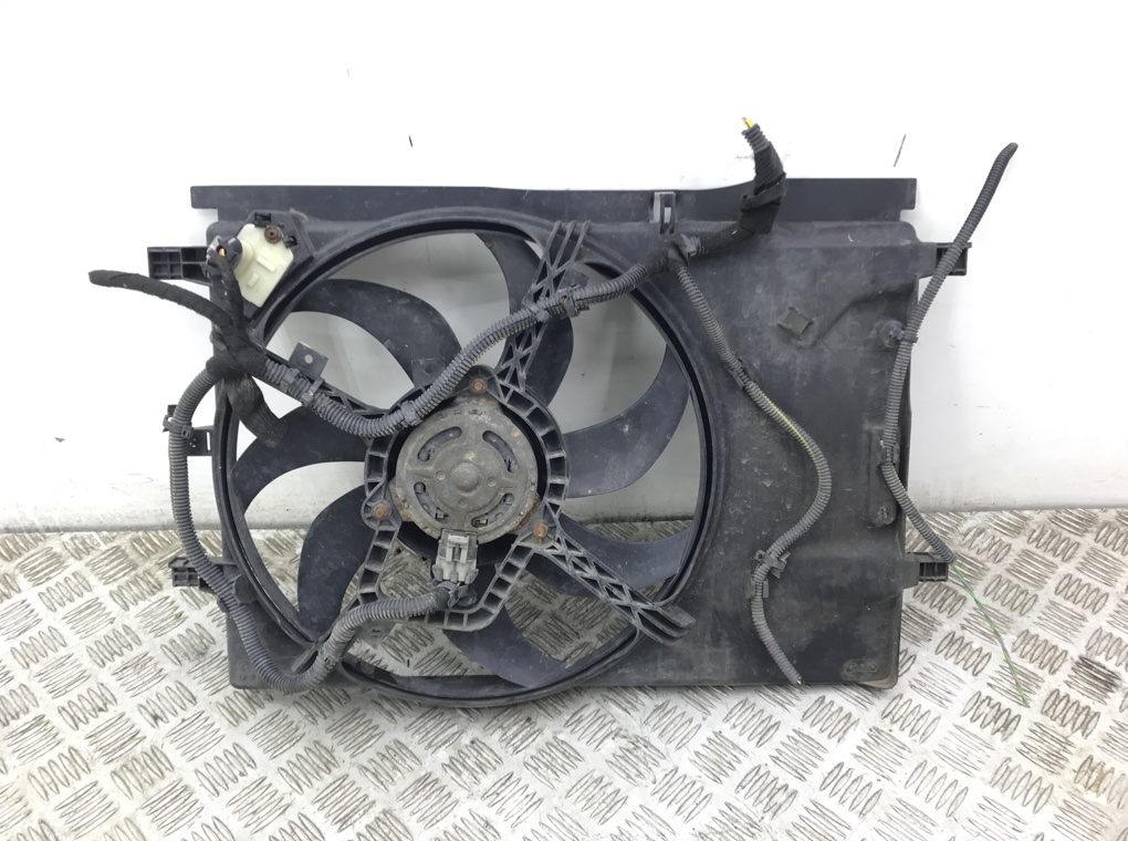 Вентилятор радиатора бу для Opel Corsa D 1.2 i, 2013 г.