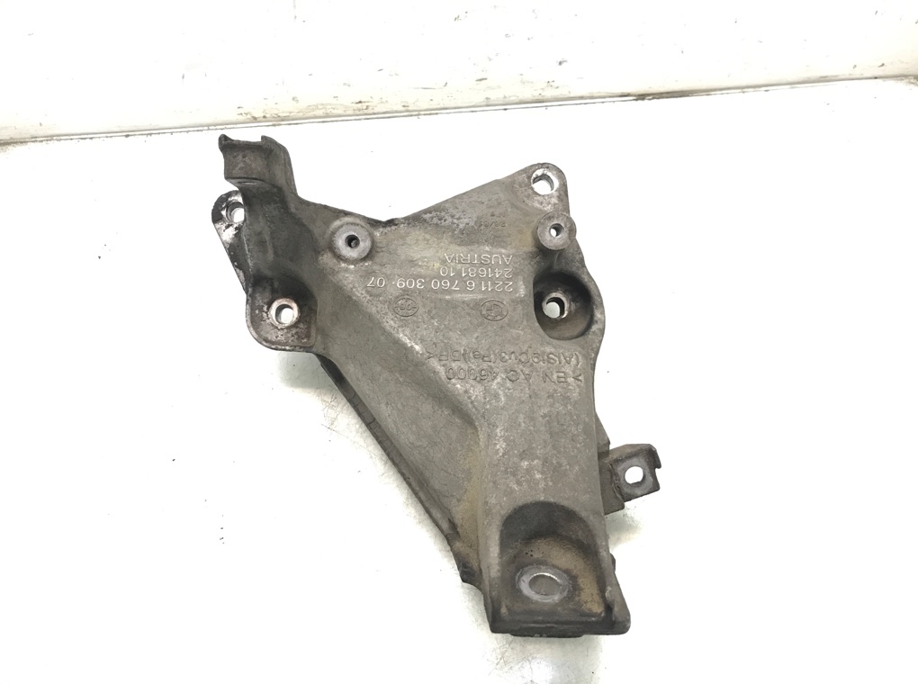 Кронштейн двигателя бу для BMW 3 E90/E91/E92/E93 2.0 TD, 2007 г.