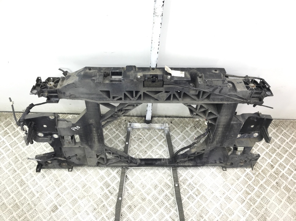 Панель передняя (телевизор) бу для Renault Scenic 3 1.5 DCi,  2013 г.