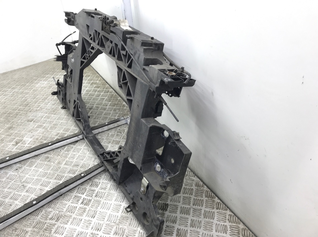 Панель передняя (телевизор) бу для Renault Scenic 3 1.5 DCi,  2013 г.