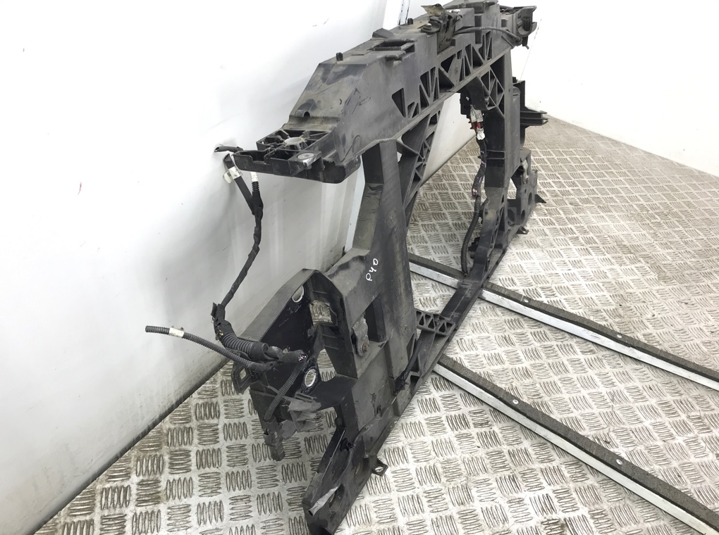 Панель передняя (телевизор) бу для Renault Scenic 3 1.5 DCi,  2013 г.