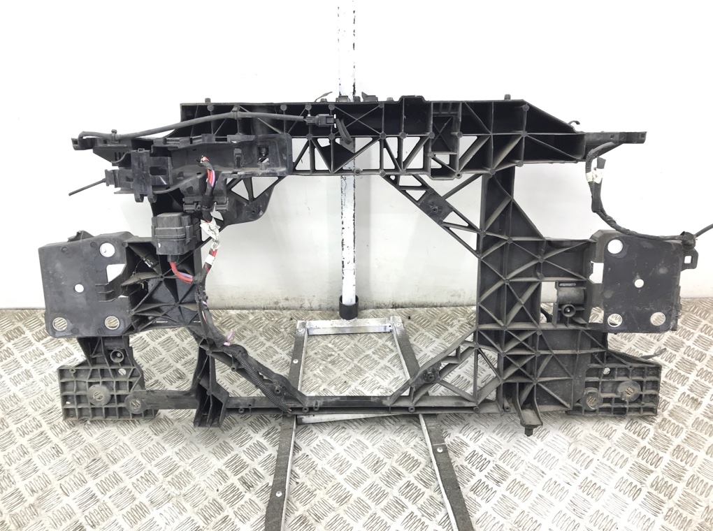 Панель передняя (телевизор) бу для Renault Scenic 3 1.5 DCi,  2013 г.