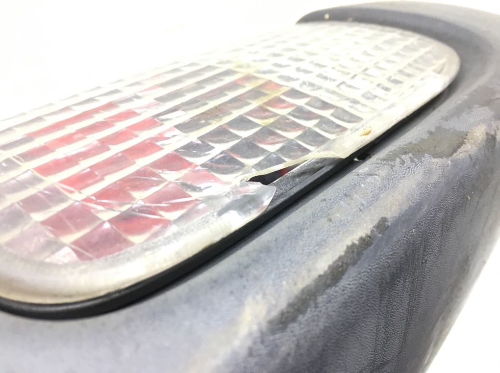 Клык бампера задний правый бу для Opel Vivaro  2.0 CDTi,  2009 г.