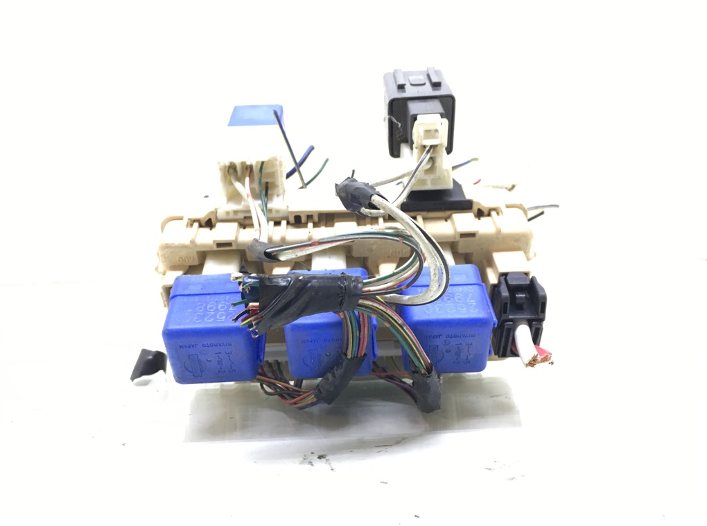 Блок предохранителей бу для Nissan X-Trail T30 2.2 DCi, 2004 г. Блок предохранителей бу для Nissan X-Trail T30 2.2 DCi, 2004 г.