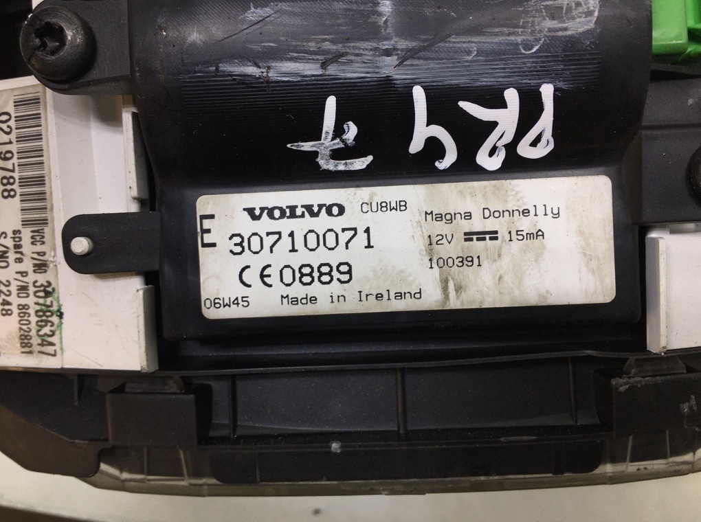 Щиток приборов (приборная панель) бу для Volvo S40  2.0 TD,  2007 г.