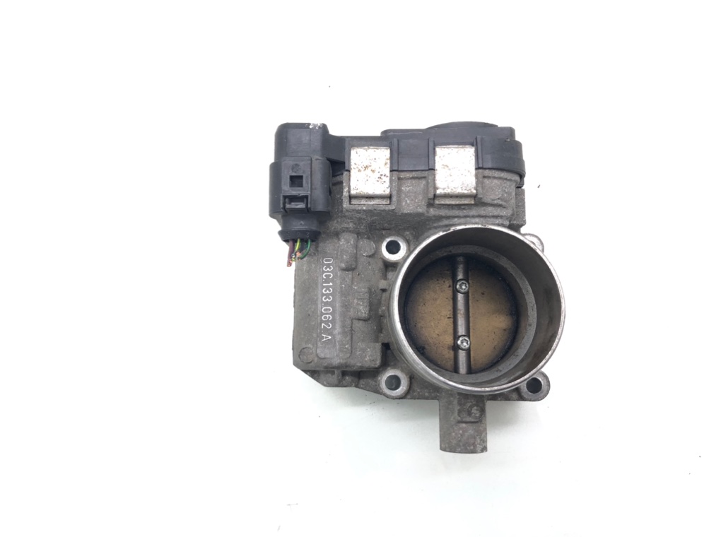 Заслонка дроссельная бу для Volkswagen Golf 5 1.6 FSI, 2006 г.