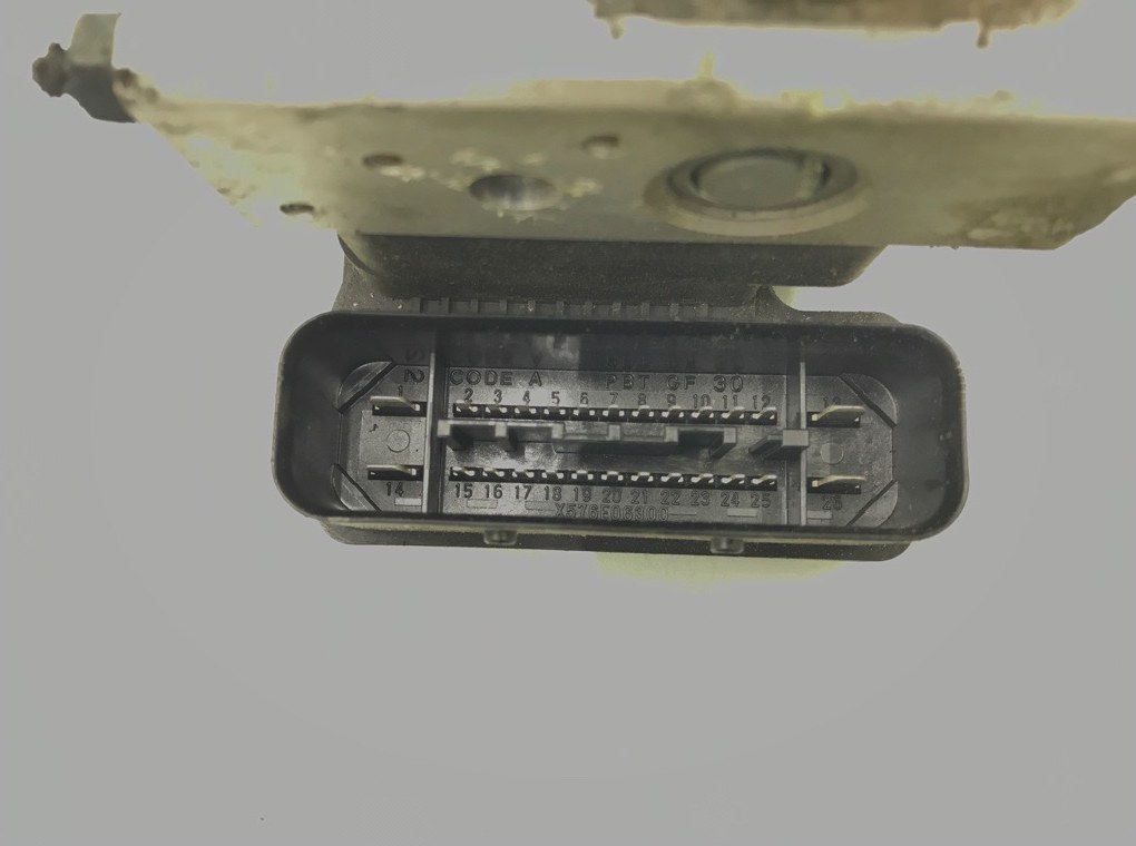 Блок ABS бу для Honda CR-V  2.2 CTDi,  2005 г.