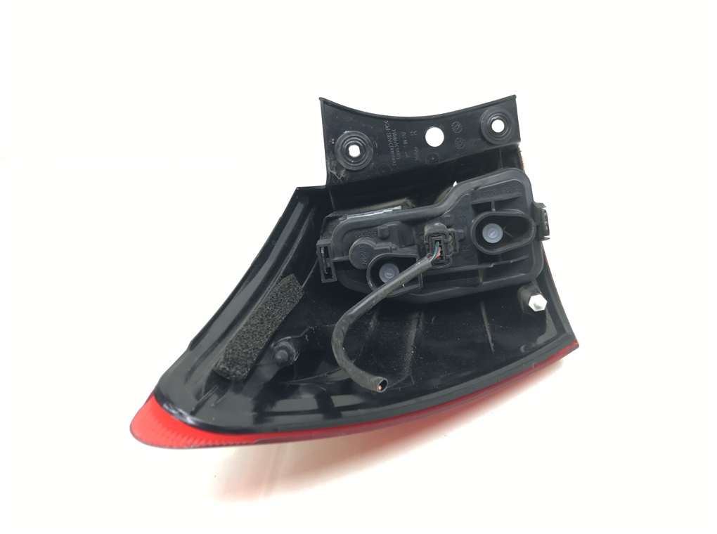 Фонарь задний правый бу для Nissan Qashqai 1.6 DCi, 2012 г. Фонарь задний правый бу для Nissan Qashqai 1.6 DCi, 2012 г.