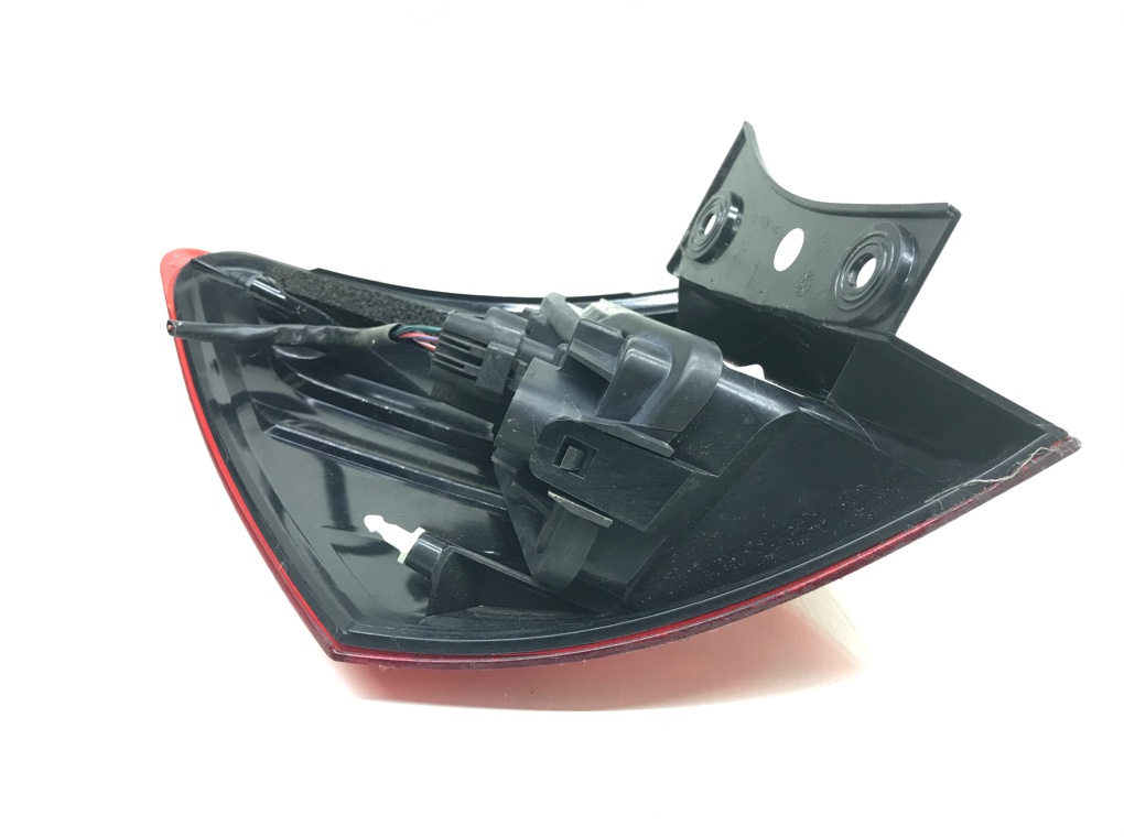 Фонарь задний правый бу для Nissan Qashqai 1.6 DCi, 2012 г. Фонарь задний правый бу для Nissan Qashqai 1.6 DCi, 2012 г.