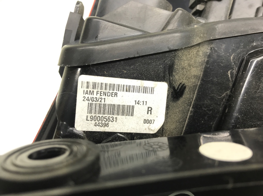 Фонарь задний правый бу для Nissan Qashqai 1.6 DCi, 2012 г. Фонарь задний правый бу для Nissan Qashqai 1.6 DCi, 2012 г.