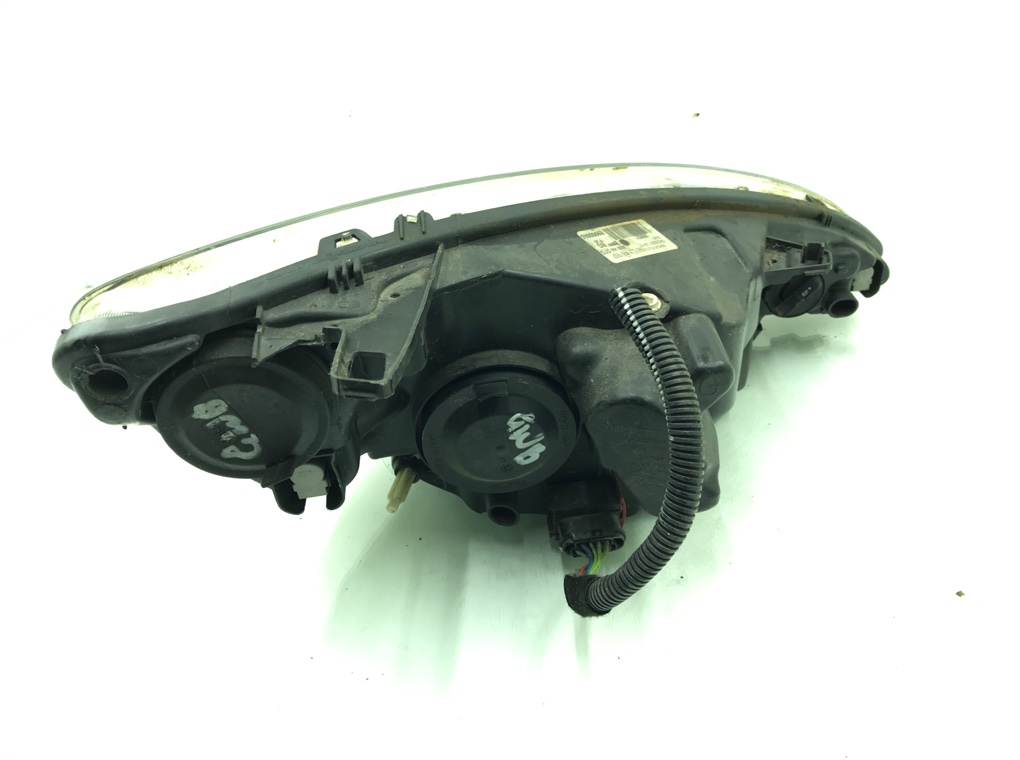 Фара левая бу для Peugeot 1007  1.4 i,  2006 г.