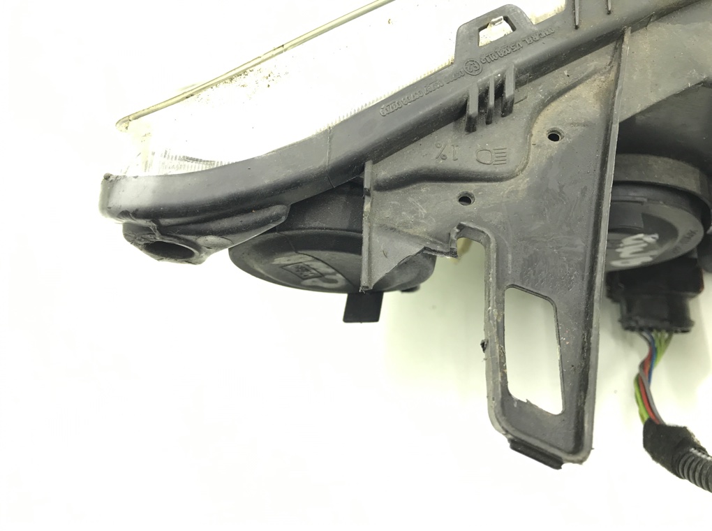 Фара левая бу для Peugeot 1007  1.4 i,  2006 г.