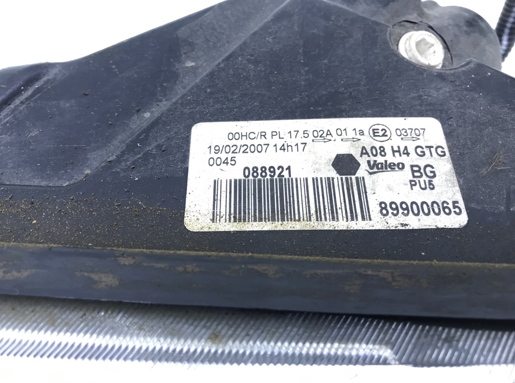 Фара левая бу для Peugeot 1007  1.4 i,  2006 г.