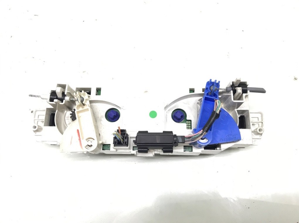 Блок управления печки/климат-контроля бу для Renault Megane 3 1.6 i, 2009 г. Блок управления печки/климат-контроля бу для Renault Megane 3 1.6 i, 2009 г.