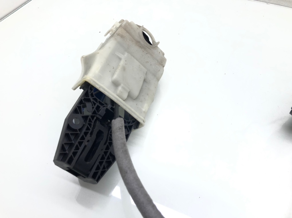 Ручка наружная передняя левая бу для Skoda Octavia A7 2.0 TDi,  2016 г.