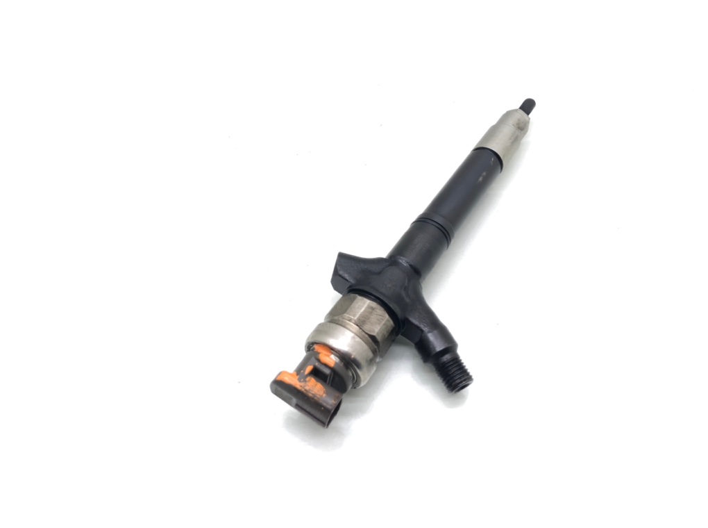 Форсунка бу для Toyota Avensis 2.0 D-4D, 2006 г. Форсунка бу для Toyota Avensis 2.0 D-4D, 2006 г.