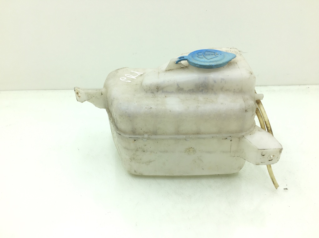 Бачок омывателя бу для Suzuki Grand Vitara 1.6 i, 2002 г.