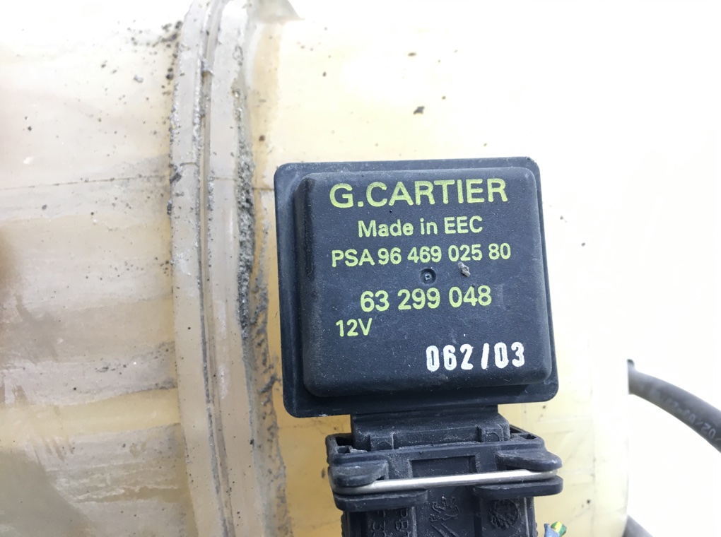 Бачок расширительный бу для Citroen Xsara Picasso  2.0 HDi,  2003 г.