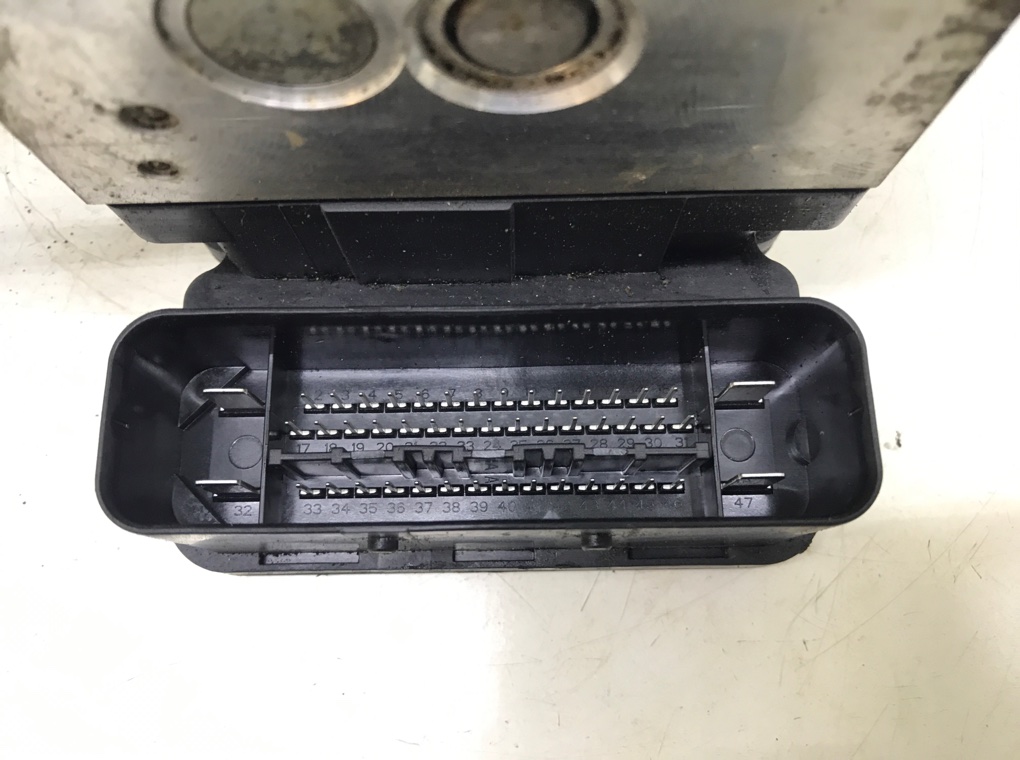 Блок ABS бу для Volvo XC60 2.0 D, 2010 г. Блок ABS бу для Volvo XC60 2.0 D, 2010 г.