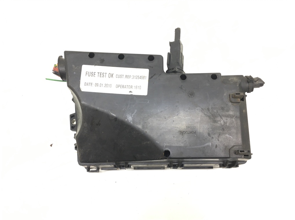 Блок предохранителей бу для Volvo C30  2.0 i,  2010 г.