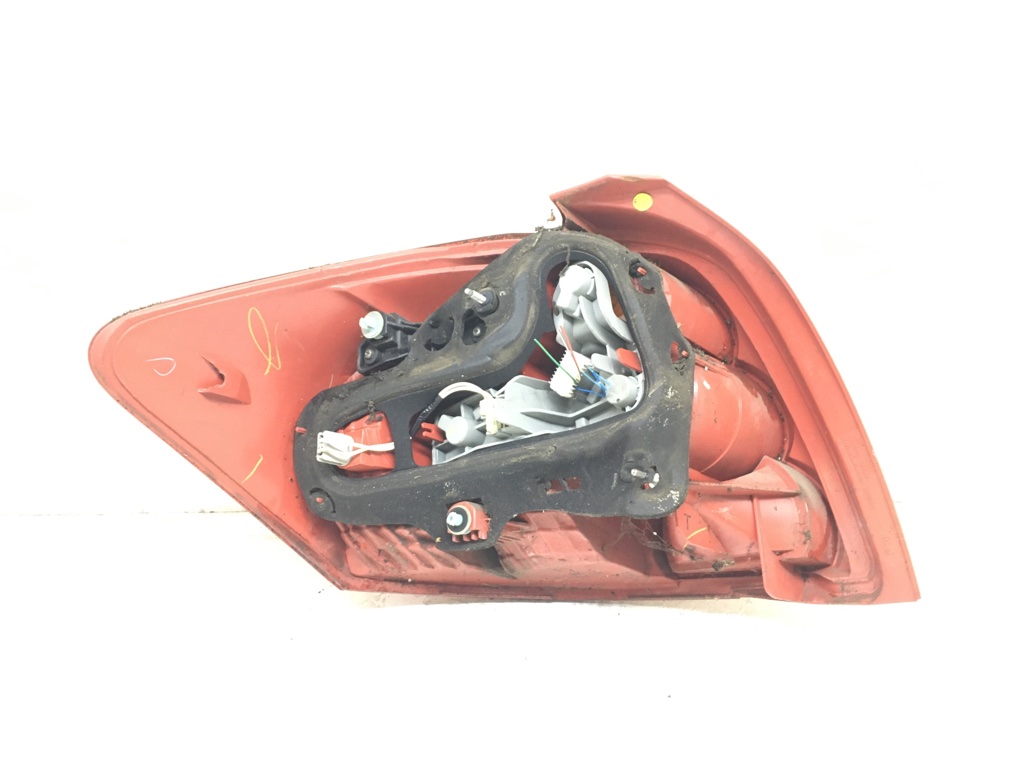 Фонарь задний правый бу для Toyota Auris 1 1.6 i, 2007 г. Фонарь задний правый бу для Toyota Auris 1 1.6 i, 2007 г.