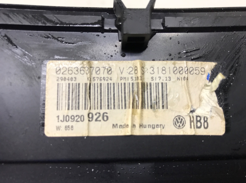 Щиток приборов (приборная панель) бу для Volkswagen Golf 4 1.4 i,  2003 г.