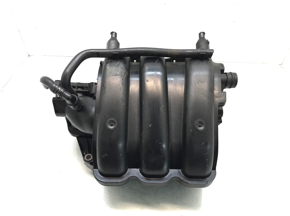 Коллектор впускной бу для Seat Ibiza  1.2 i,  2007 г.