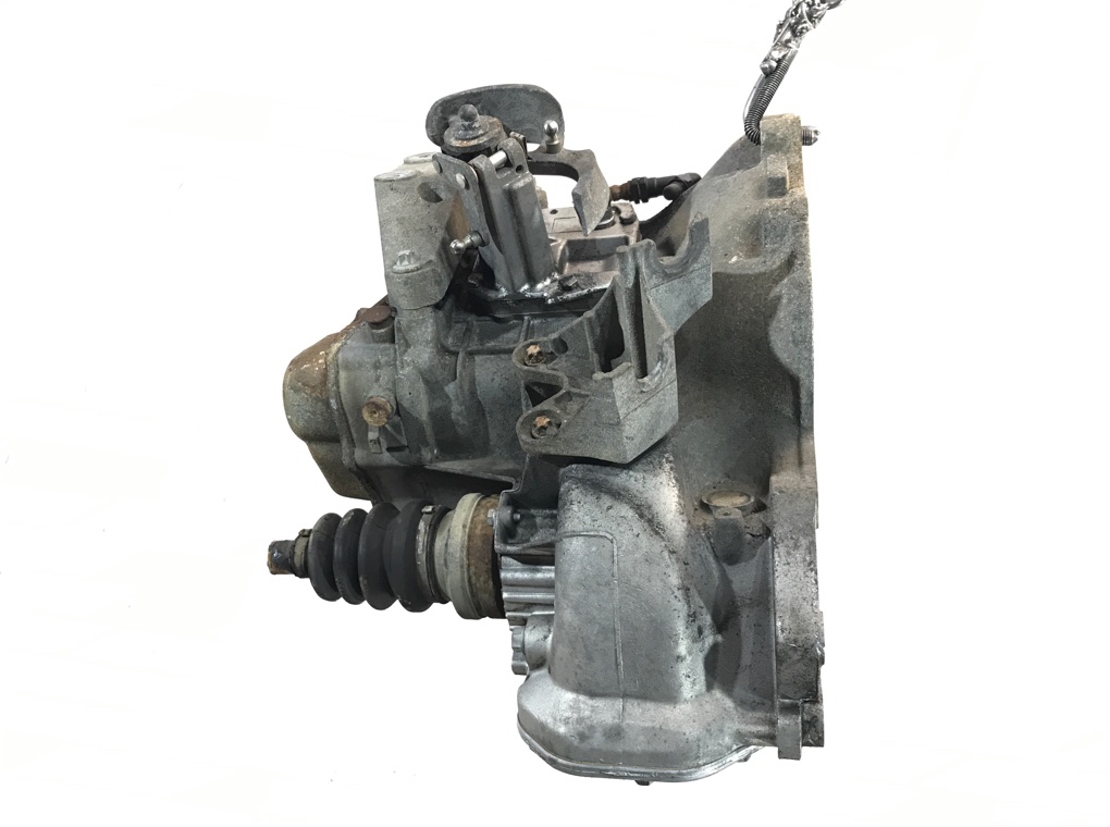 КПП механическая (МКПП) бу для Opel Zafira B 1.6 i,  2006 г. F17C419