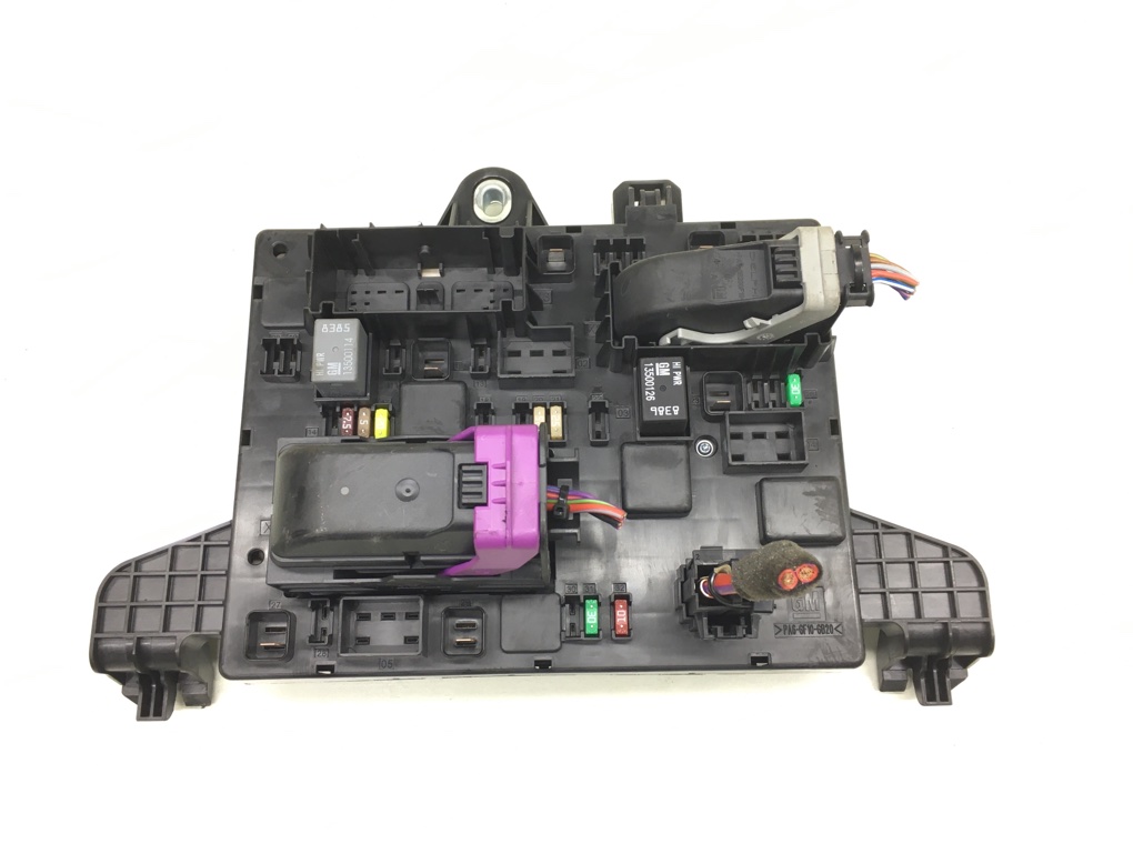 Блок предохранителей бу для Opel Astra J 1.6 i, 2010 г.