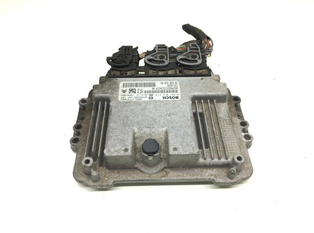 Блок управления двигателем бу для Peugeot Partner 1 1.6 HDi, 2008 г. Блок управления двигателем бу для Peugeot Partner 1 1.6 HDi, 2008 г.