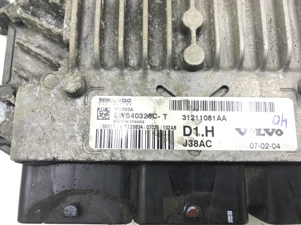 Блок управления двигателем бу для Volvo S40  2.0 TD,  2007 г.