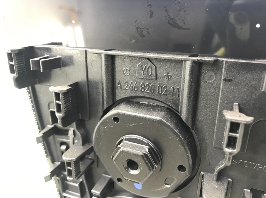 Стекло лобовое бу для Mercedes B W246 1.6 i,  2014 г.