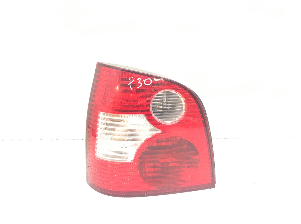 Фонарь задний левый бу для Volkswagen Polo 4 1.2 i, 2004 г.