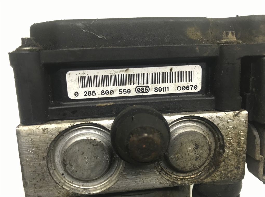 Блок ABS бу для Renault Clio  1.5 DCi,  2009 г.