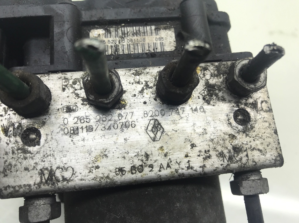 Блок ABS бу для Renault Clio  1.5 DCi,  2009 г.