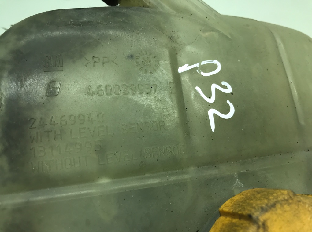 Бачок расширительный бу для Opel Astra H 1.4 i,  2006 г.