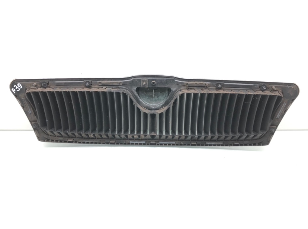 Решетка радиатора бу для Skoda Octavia A5 1.9 TDi, 2005 г. Решетка радиатора бу для Skoda Octavia A5 1.9 TDi, 2005 г.