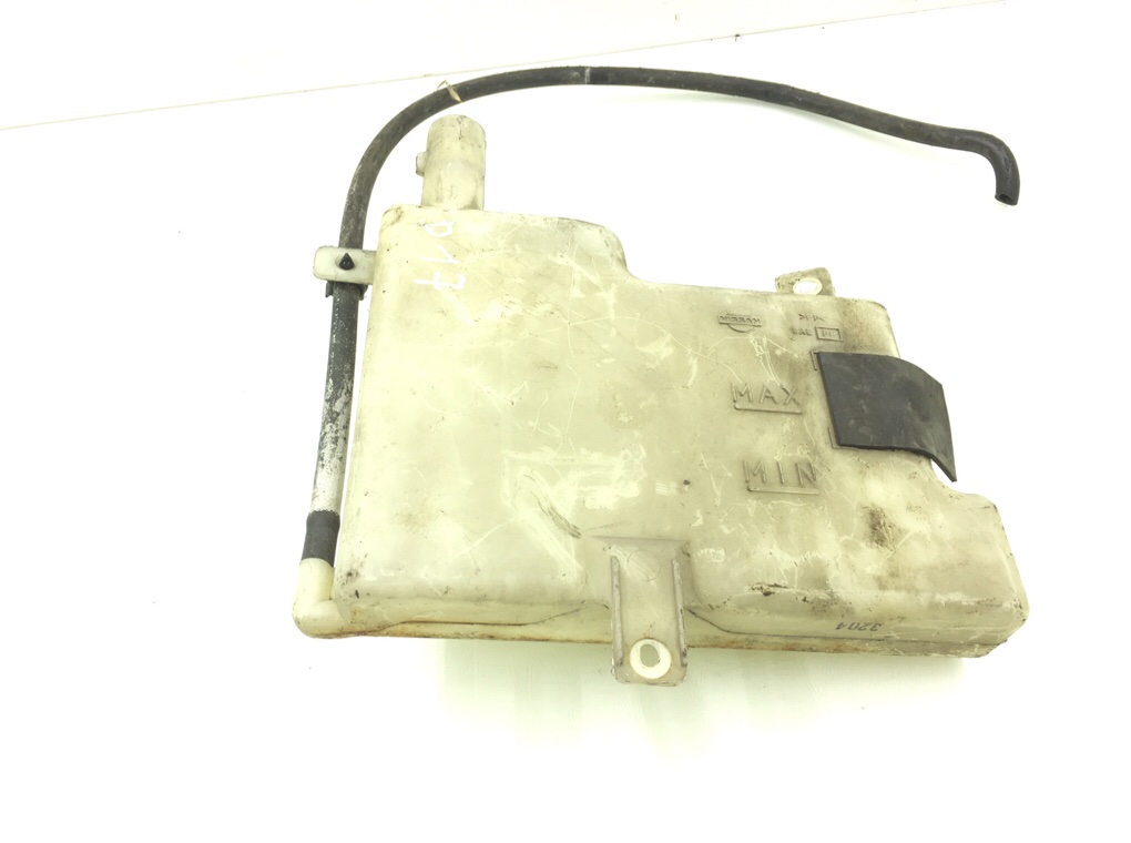 Бачок расширительный бу для Nissan Elgrand 3.5 i, 2003 г.