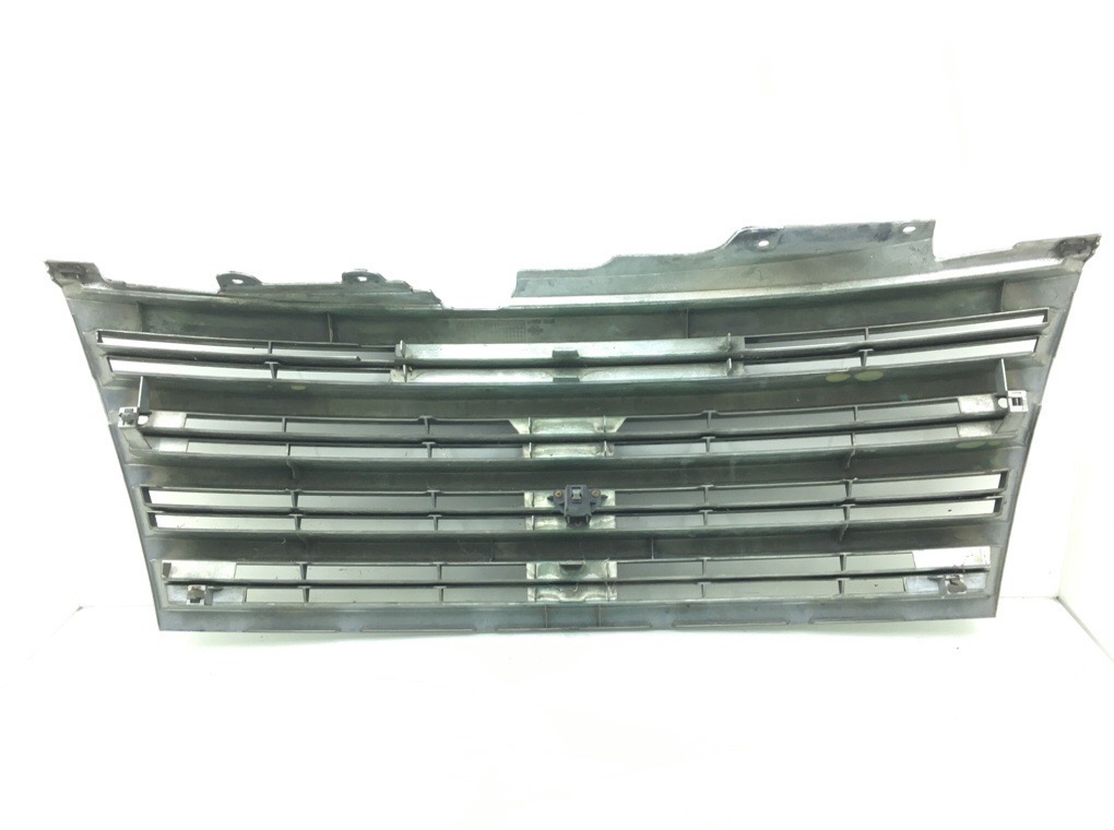 Решетка радиатора бу для Nissan Elgrand 3.5 i, 2003 г. Решетка радиатора бу для Nissan Elgrand 3.5 i, 2003 г.