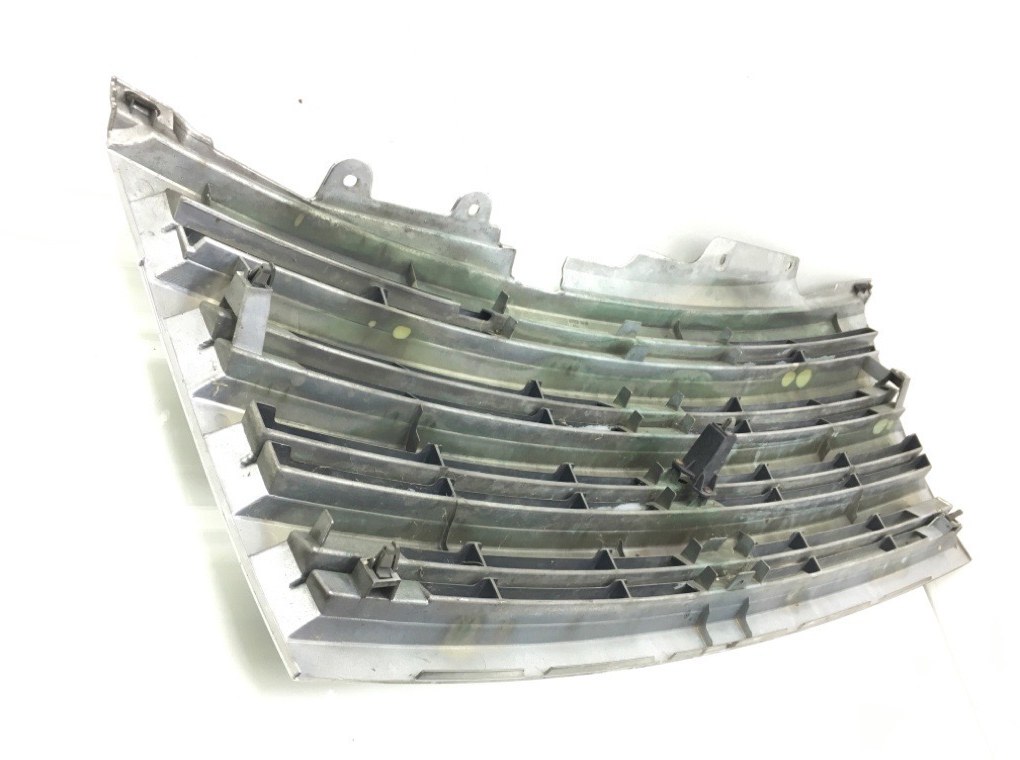 Решетка радиатора бу для Nissan Elgrand 3.5 i, 2003 г. Решетка радиатора бу для Nissan Elgrand 3.5 i, 2003 г.