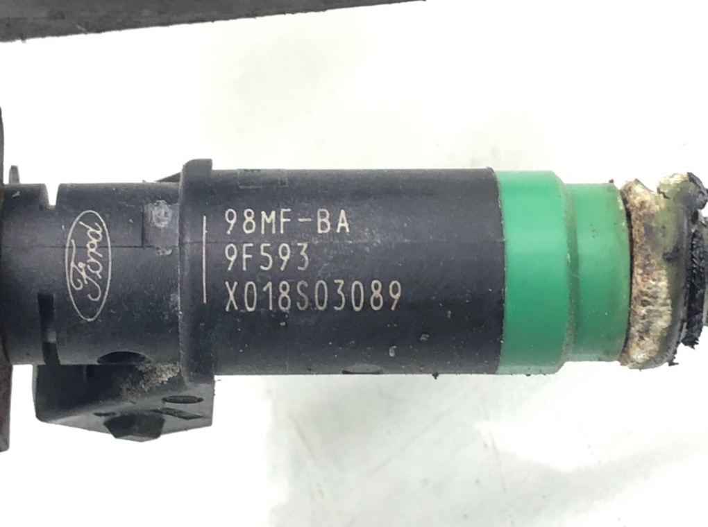 Топливная рампа бу для Ford Focus 1 1.6 i, 1999 г. Топливная рампа бу для Ford Focus 1 1.6 i, 1999 г.