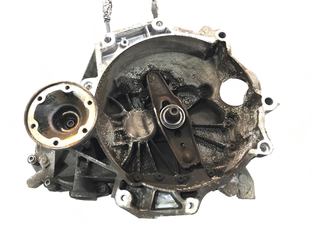 КПП механическая (МКПП) бу для Volkswagen Golf 5 1.6 i, 2004 г.