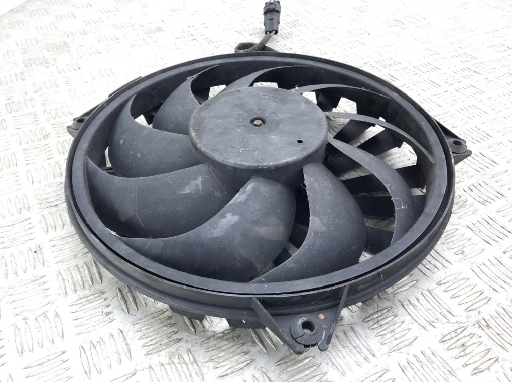 Вентилятор радиатора бу для Citroen C8  2.0 HDi,  2008 г.