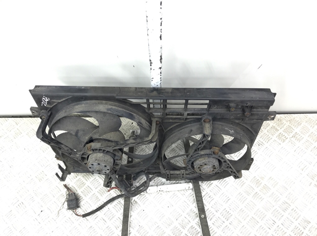 Вентилятор радиатора бу для Audi TT 8N 1.8 Ti,  2001 г.