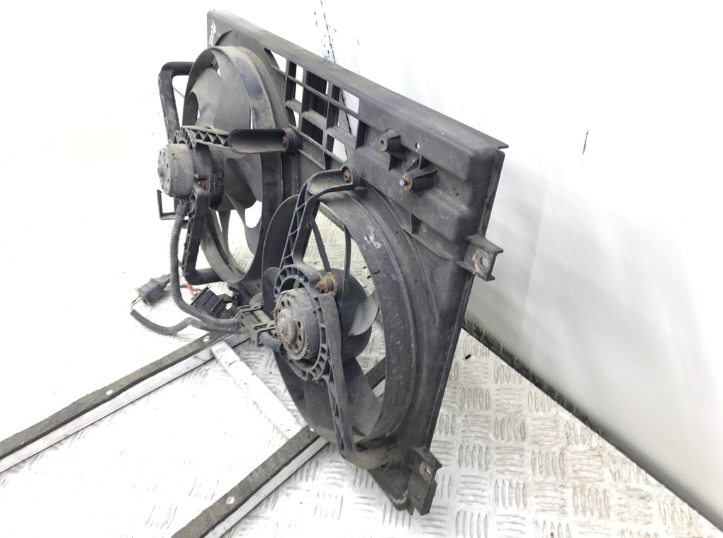 Вентилятор радиатора бу для Audi TT 8N 1.8 Ti,  2001 г.